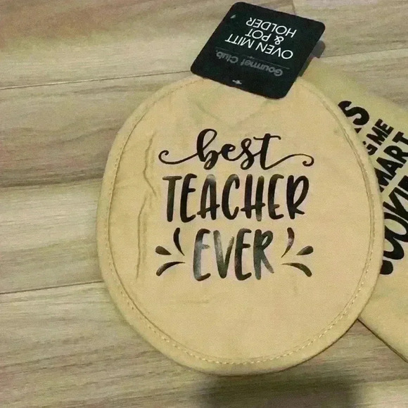 Oven  Mitt & Pot Holder Teacher Gift - Picture 2 of 3